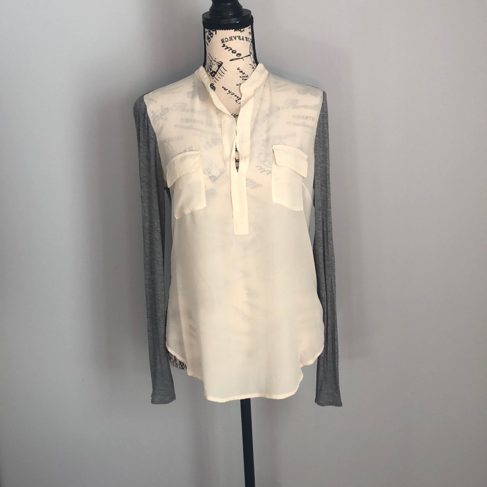 Aritzia Babaton blouse women’s size XS